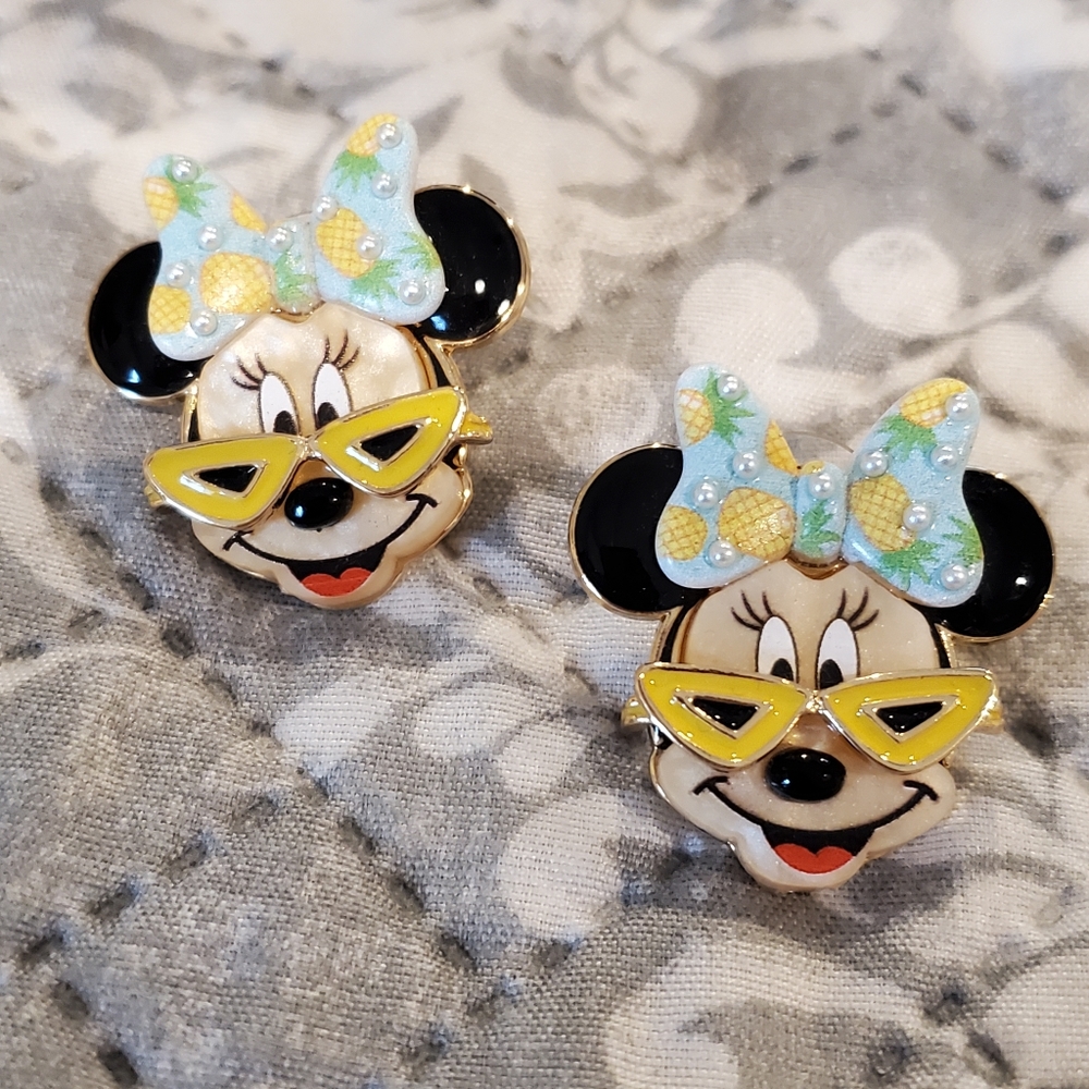 Disney Retro Minnie Mouse Earrings - Picture 1 of 7